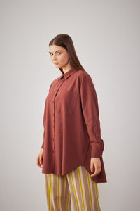 Linen blouse with structure