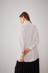 Linen blouse with details