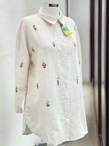 Linen blouse with floral embroidery